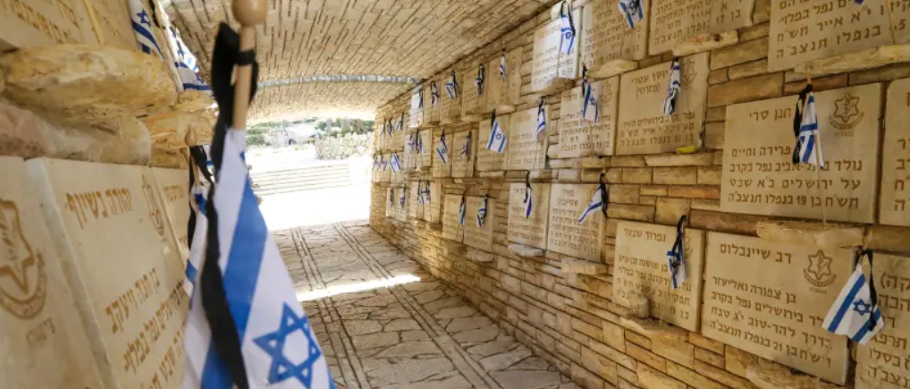 Jom Hazikaron: az elesett katonákra és a terrorizmus áldozataira emlékezik Izrael